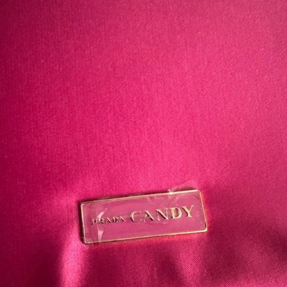 Prada candy makeup bag/crossbody - Picture 4 of 5